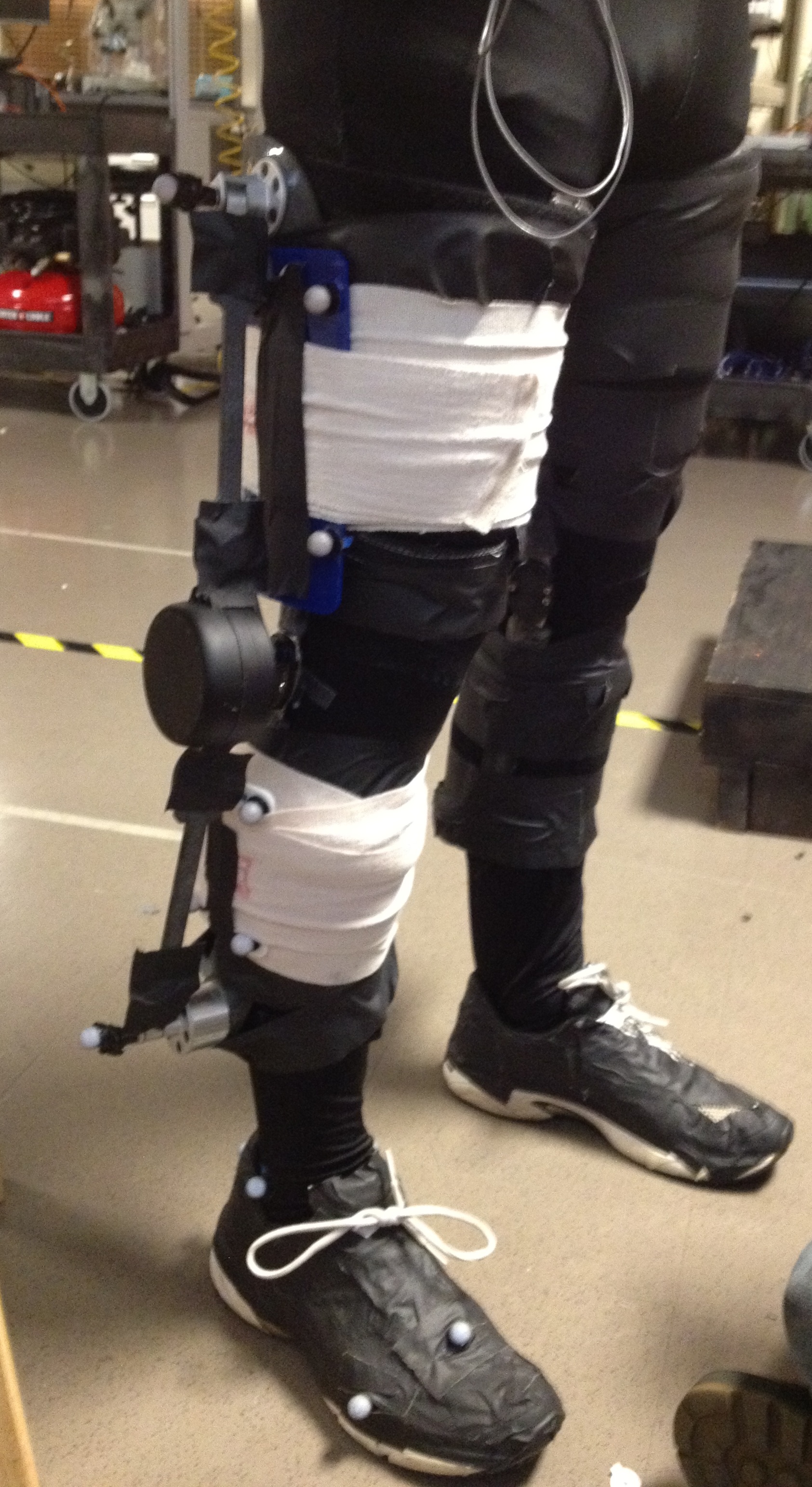 Clutch spring knee exoskeleton